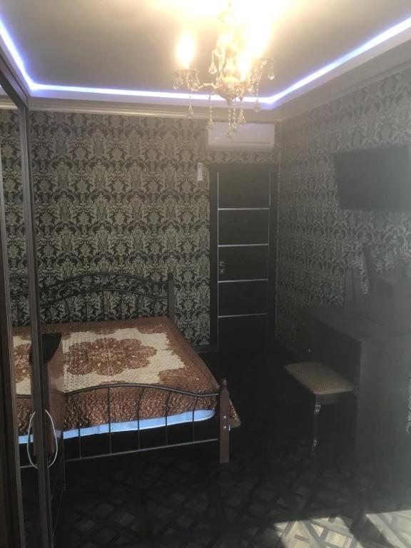 Трехместный (Трехместный номер с собственной ванной комнатой) отеля Nina Mini Hotel, Гагра