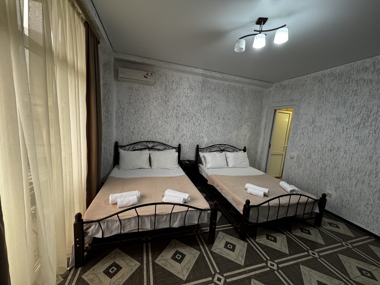 Четырехместный (Четырехместный номер с балконом), Акварель