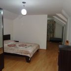 Четырехместный (Роскошный четырехместный номер), Festina Lente