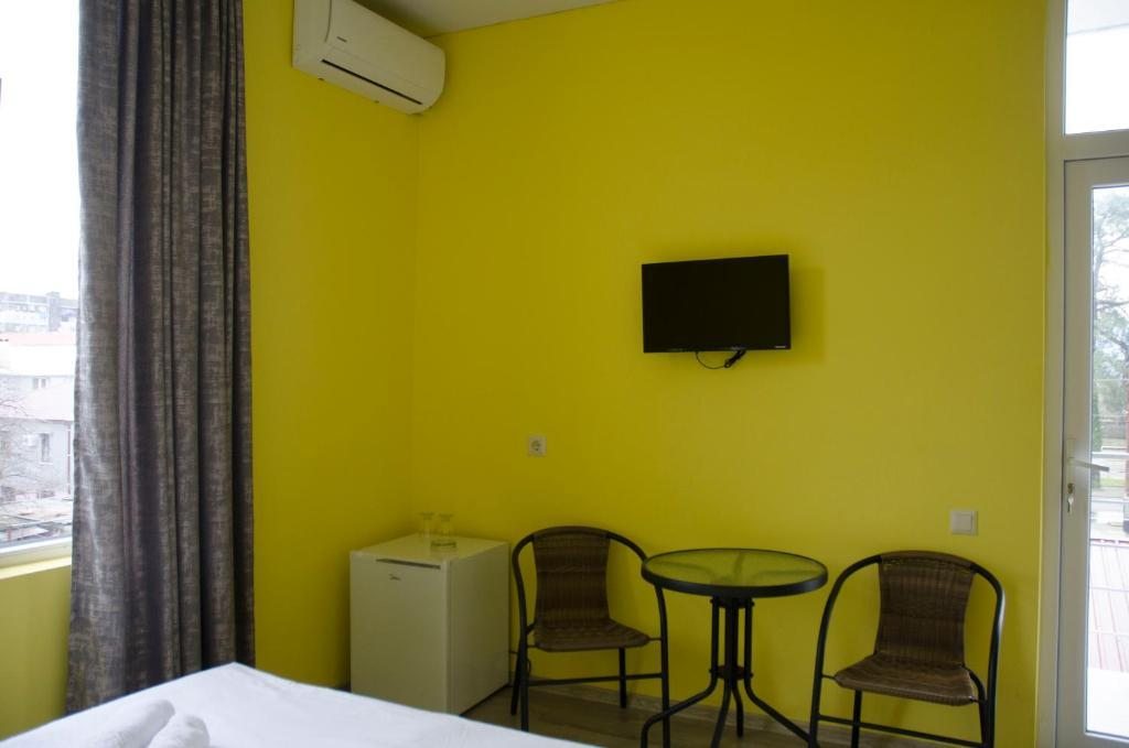 Двухместный (Двухместный номер с 2 отдельными кроватями и видом на горы) отеля Hotel-S-326, Кобулети