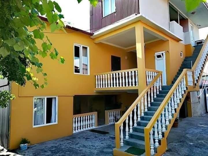 Двухместный (Двухместный номер с 1 кроватью и балконом) гостевого дома Kobuleti Guest House, Кобулети