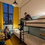 Номер (Кровать в общем 3-местном номере для мужчин и женщин), Fabrika Hostel & Suites