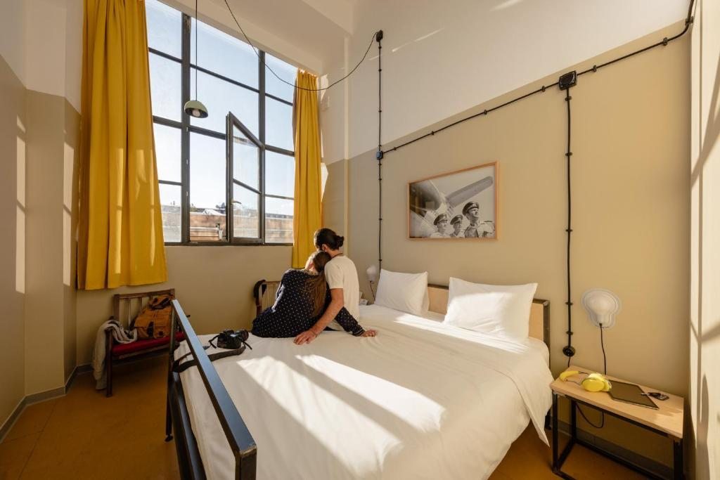 Двухместный (Двухместный номер с 1 кроватью - Подходит для гостей с ограниченными физическими возможностями) отеля Fabrika Hostel & Suites, Тбилиси