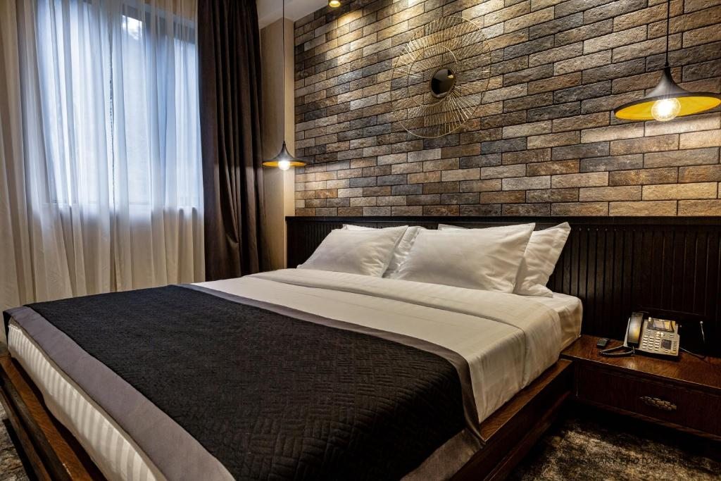 Двухместный (Стандартный двухместный номер с 1 кроватью и диваном-кроватью) отеля Hotel Adamo, Тбилиси