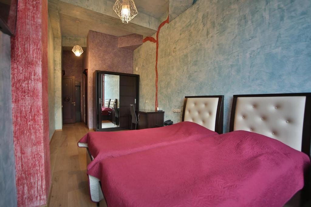 Двухместный (Двухместный номер с 2 отдельными кроватями и балконом) отеля Hotel Wine Palace, Тбилиси