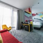 Сьюит (Люкс с балконом), ibis Styles Tbilisi Center