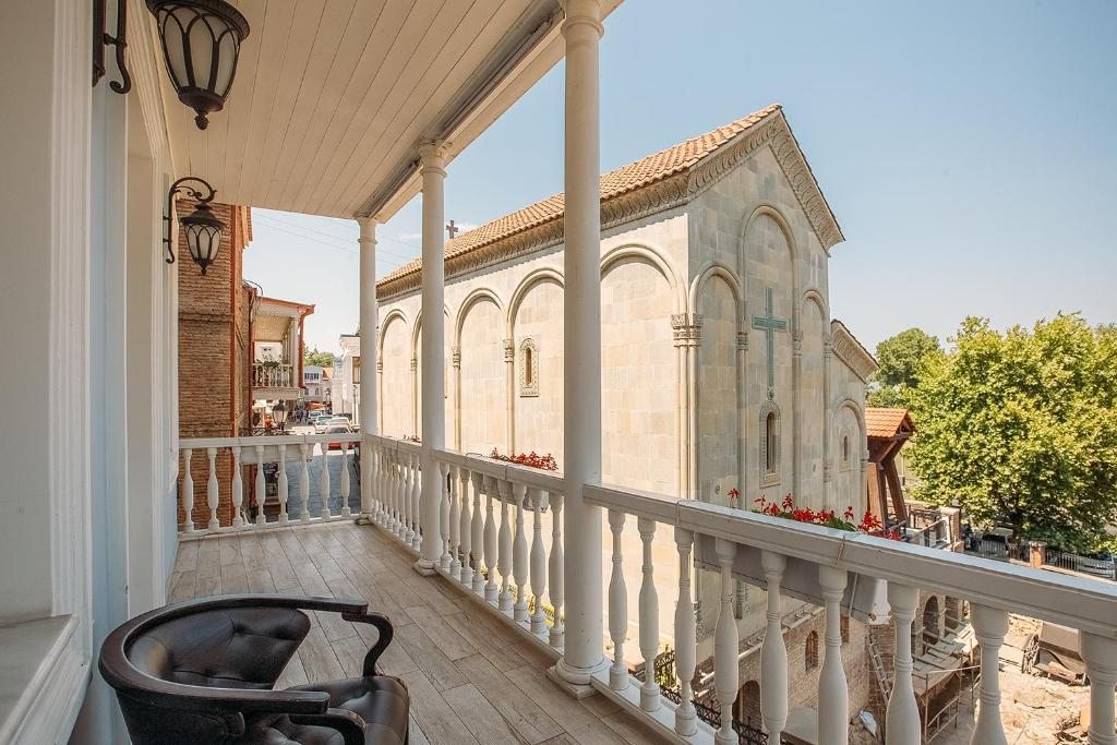 Семейный (Семейный номер с балконом), Hotel Aivani Old Tbilisi