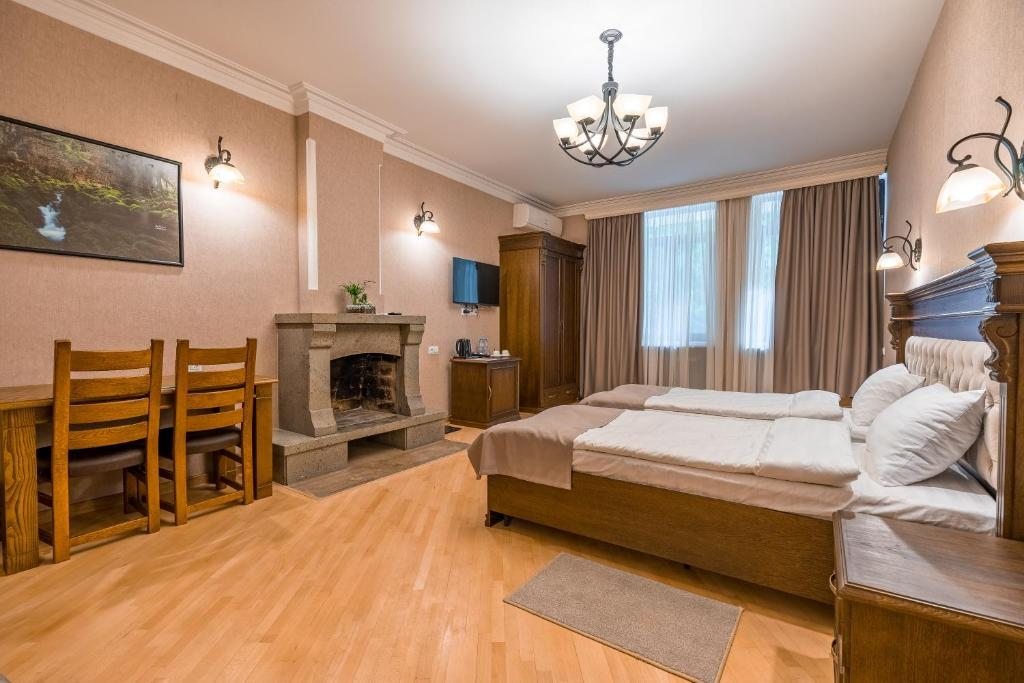 Двухместный (Двухместный номер Делюкс с 1 кроватью или 2 отдельными кроватями) отеля Hotel Imperial House, Тбилиси