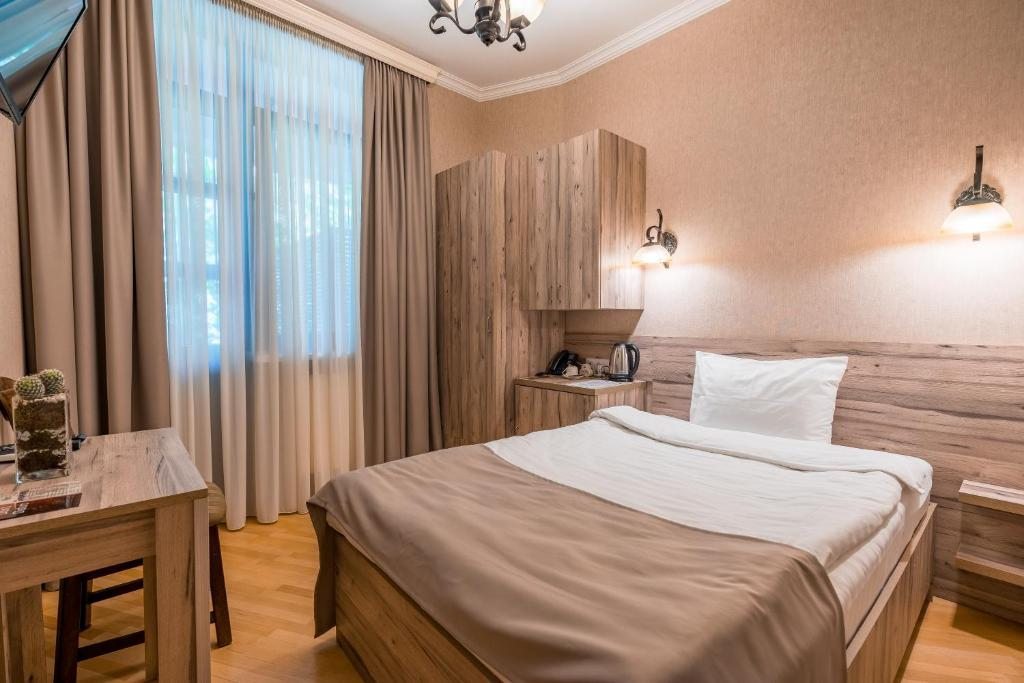 Двухместный (Двухместный номер эконом-класса с 1 кроватью) отеля Hotel Imperial House, Тбилиси