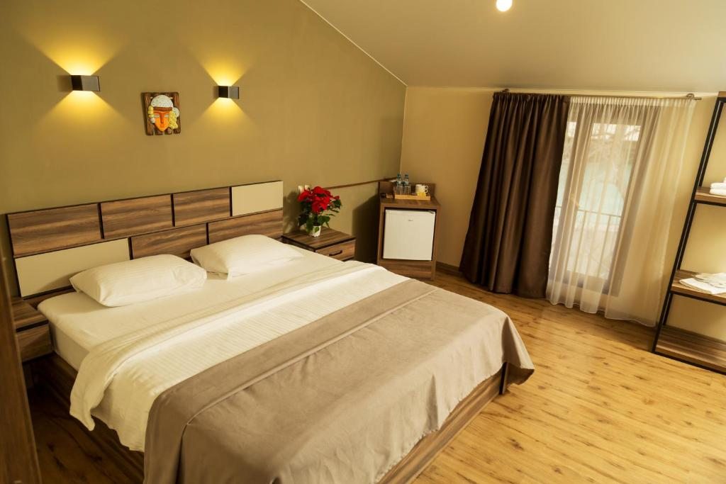 Двухместный (Двухместный номер с 1 кроватью, вид на сад) отеля EZO Hotel, Тбилиси
