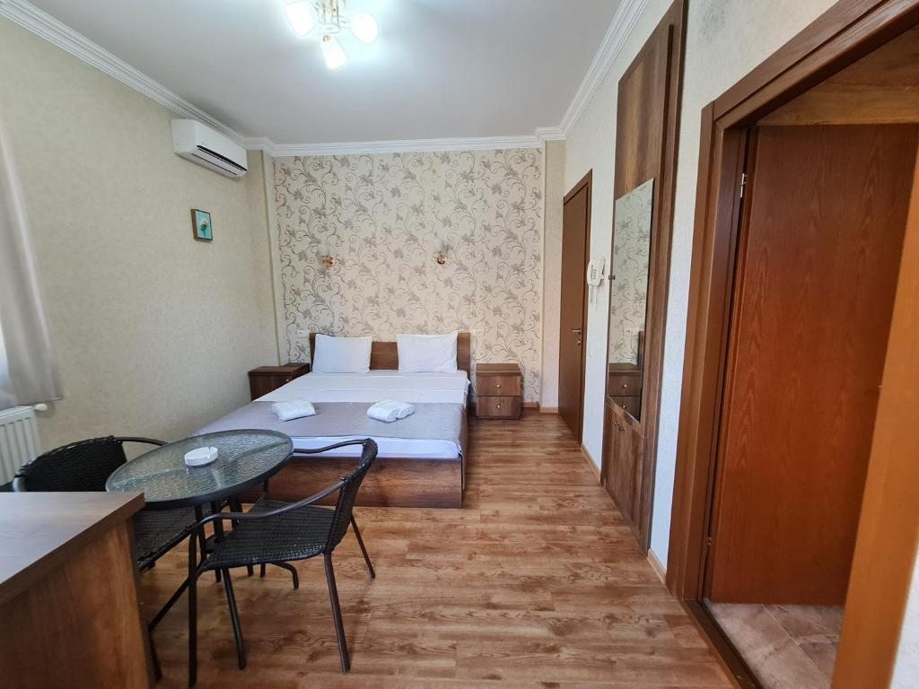 Двухместный (Двухместный номер с 1 кроватью и террасой), Gold Line Hotel