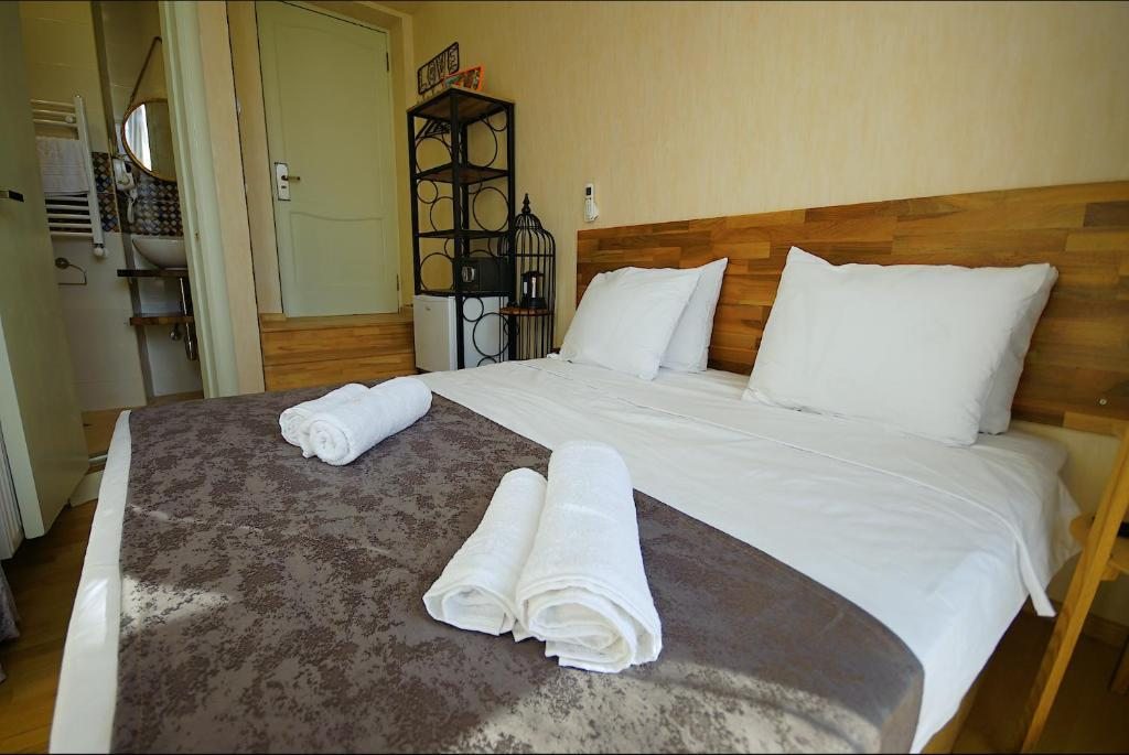 Двухместный (Небольшой двухместный номер с 1 кроватью или 2 отдельными кроватями) отеля Hotel Cordata, Тбилиси