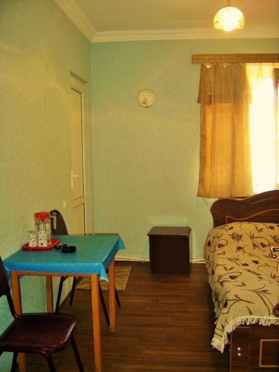 Двухместный (Двухместный номер с 1 кроватью и собственной ванной комнатой) отеля Hotel Lilo near Airport, Тбилиси