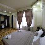 Двухместный (Двухместный номер Делюкс с 1 кроватью и балконом), Hotel S&L