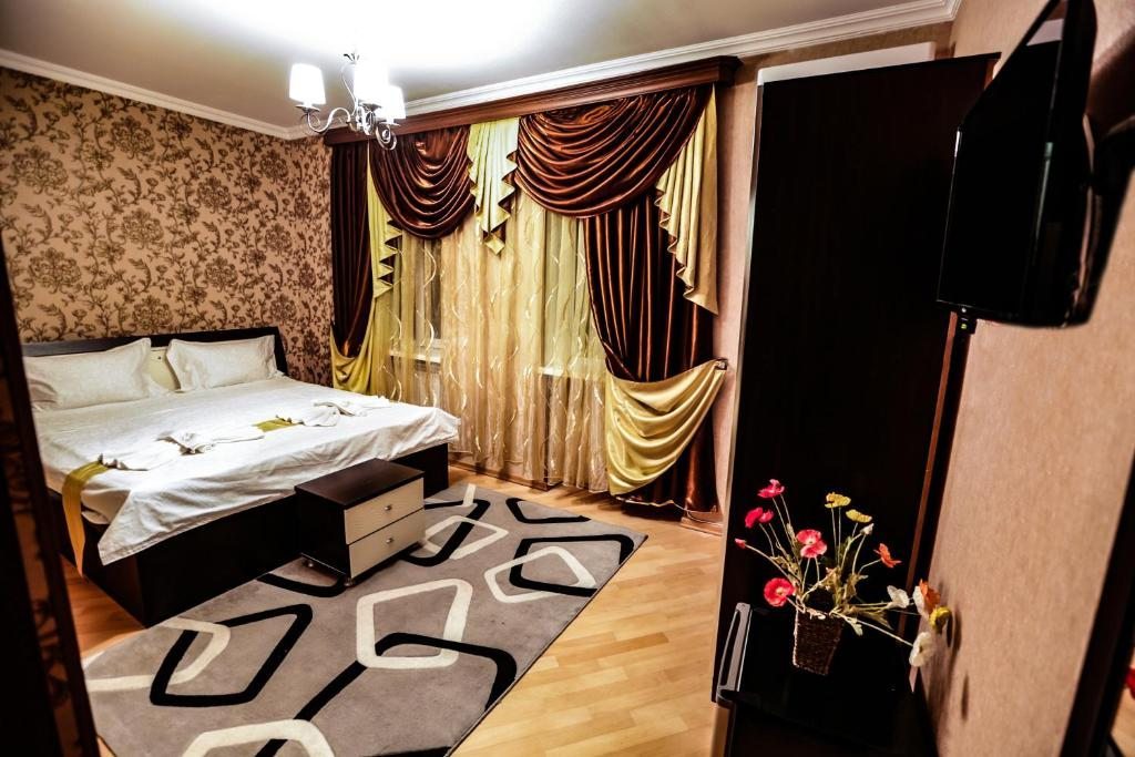 Двухместный (Номер Делюкс с кроватью размера «king-size») отеля Hotel S.R, Тбилиси