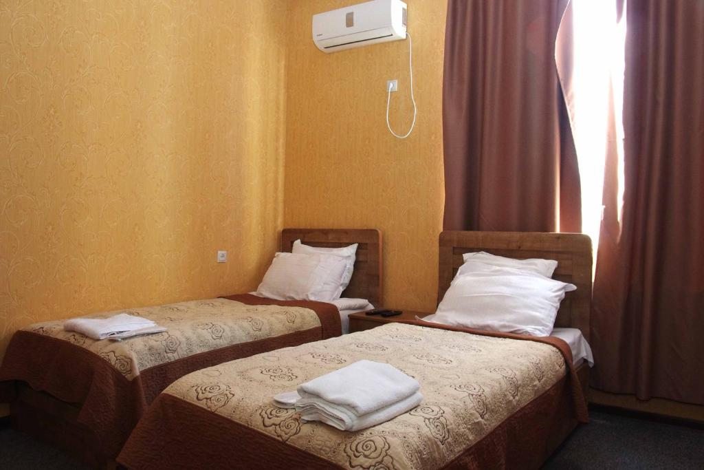 Двухместный (Двухместный номер с 2 отдельными кроватями и видом на город) отеля Hotel Shalimar, Тбилиси