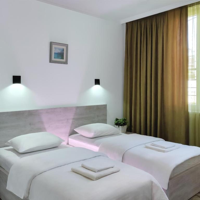 Двухместный (Двухместный номер с 2 отдельными кроватями) отеля WESTAY Hotel, Тбилиси