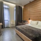 Студио (Стандартный трехместный номер-студия), 8 Rooms Apartotel On Meidan