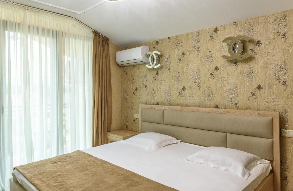 Двухместный (Номер с кроватью размера «king-size» и балконом) отеля GK Villa, Тбилиси
