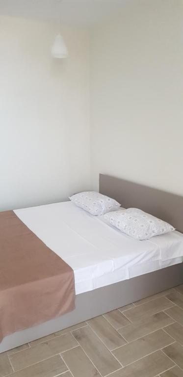 Двухместный (Улучшенный двухместный номер с 2 отдельными кроватями и видом на море) гостевого дома HOTEL PERLA DE MAR, Махинджаури
