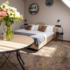 Сьюит (Представительский люкс), Отель Tesla