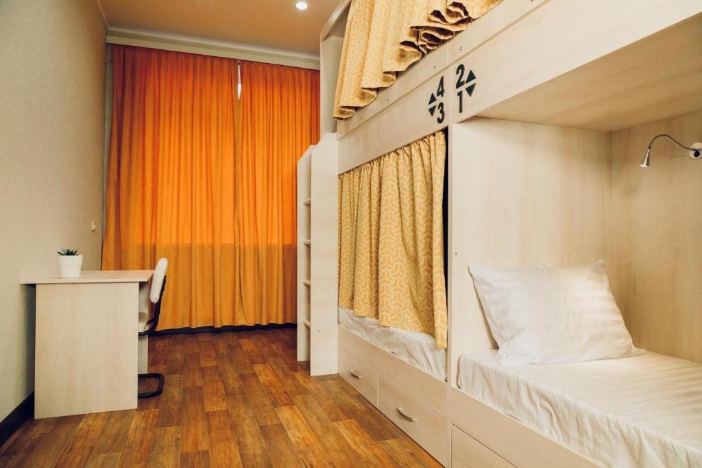 Номер (Общий номер для женщин с 4 кроватями) хостела Evergreen Hostel, Алматы