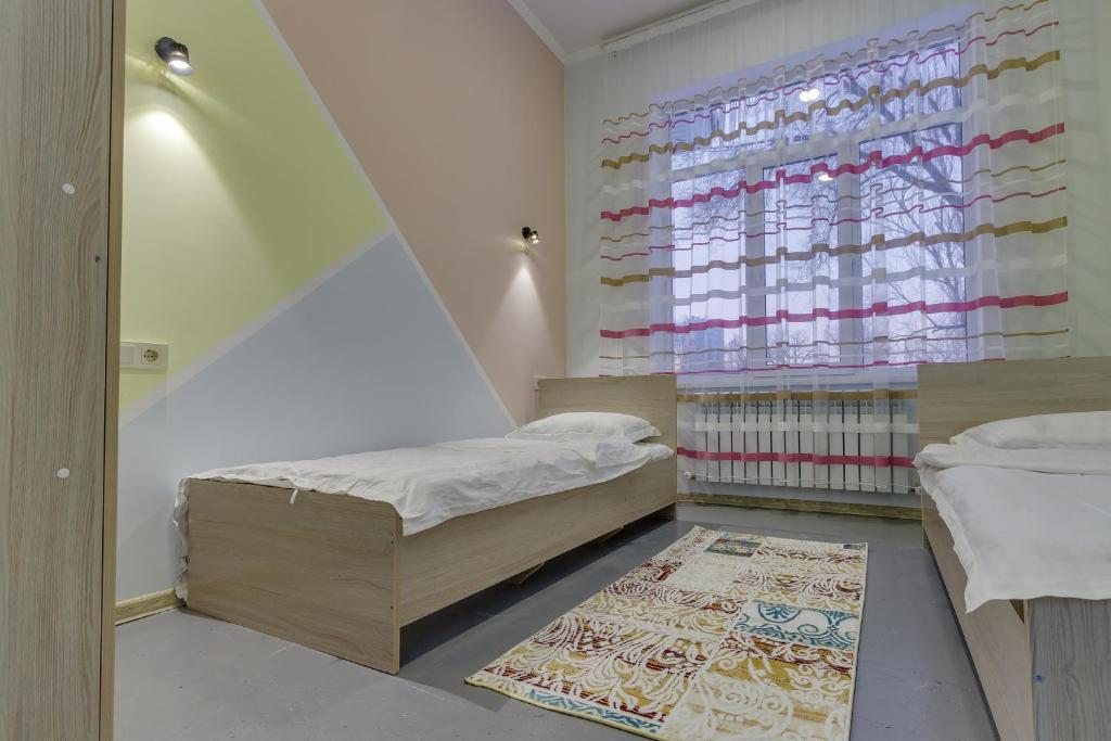 Двухместный (Двухместный номер с 2 отдельными кроватями) хостела Tolebi'42, Алматы