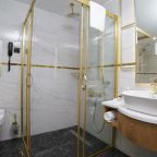 Двухместный (Номер с кроватью размера «queen-size» и видом на бассейн), Leaf Port Boutique Hotel