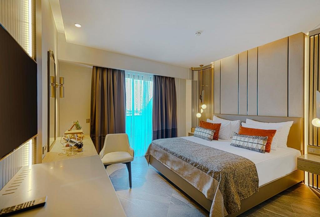 Двухместный (Двухместный номер с 1 кроватью с видом на море) отеля Kirman Calyptus Resort & SPA, Сиде