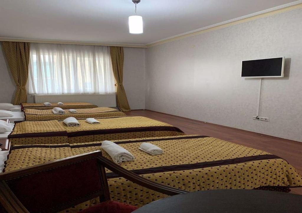 Трехместный (Трехместный номер эконом-класса) отеля SİLİVRİ Safir Hotel, Стамбул