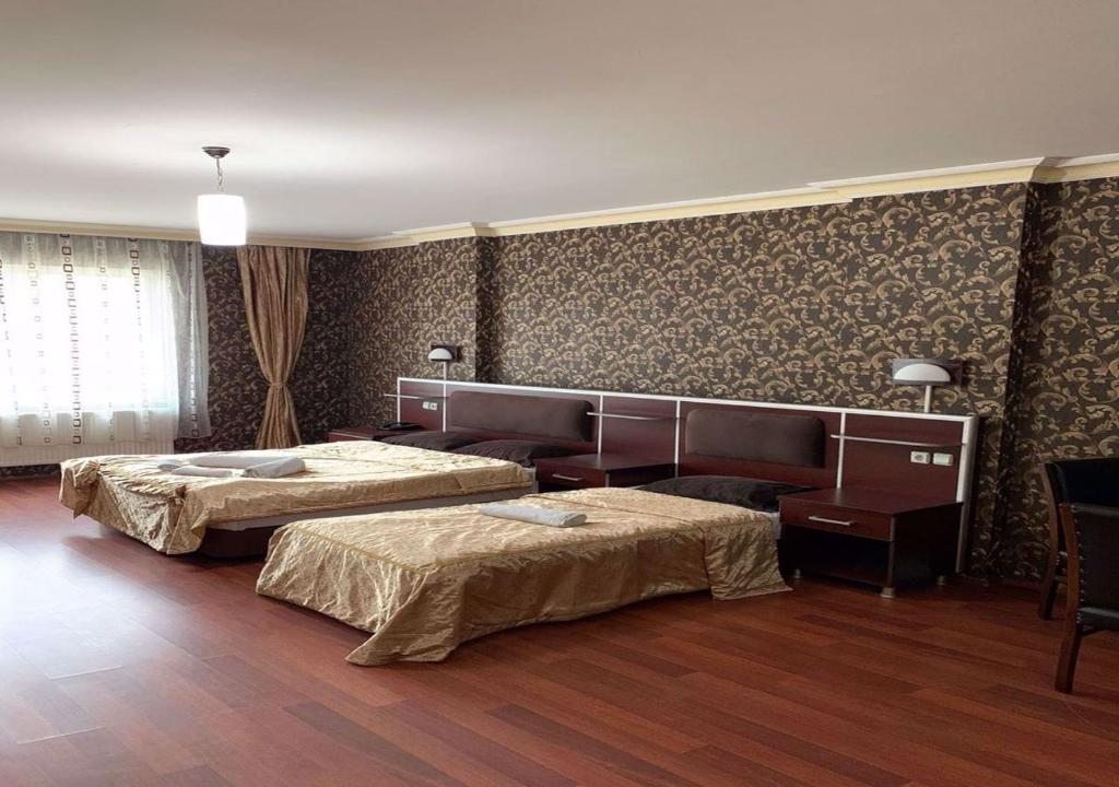 Трехместный (Трехместный номер Делюкс) отеля SİLİVRİ Safir Hotel, Стамбул