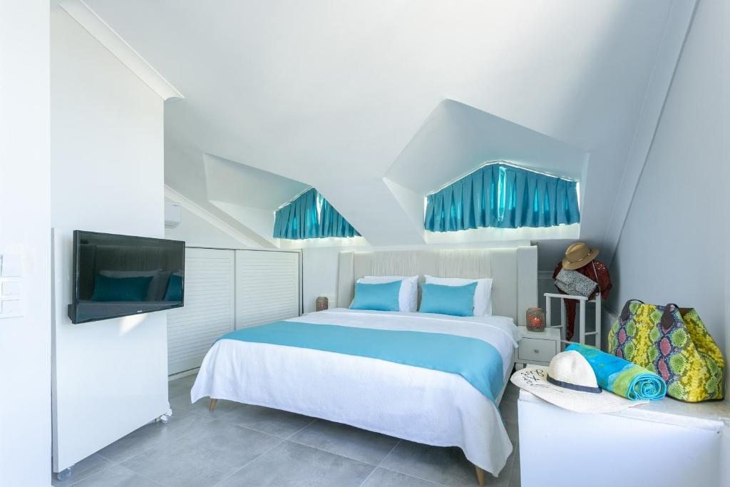 Двухместный (Двухместный номер с 1 кроватью и видом на горы — Мансарда) отеля Monastery Suites Hotel, Олюдениз