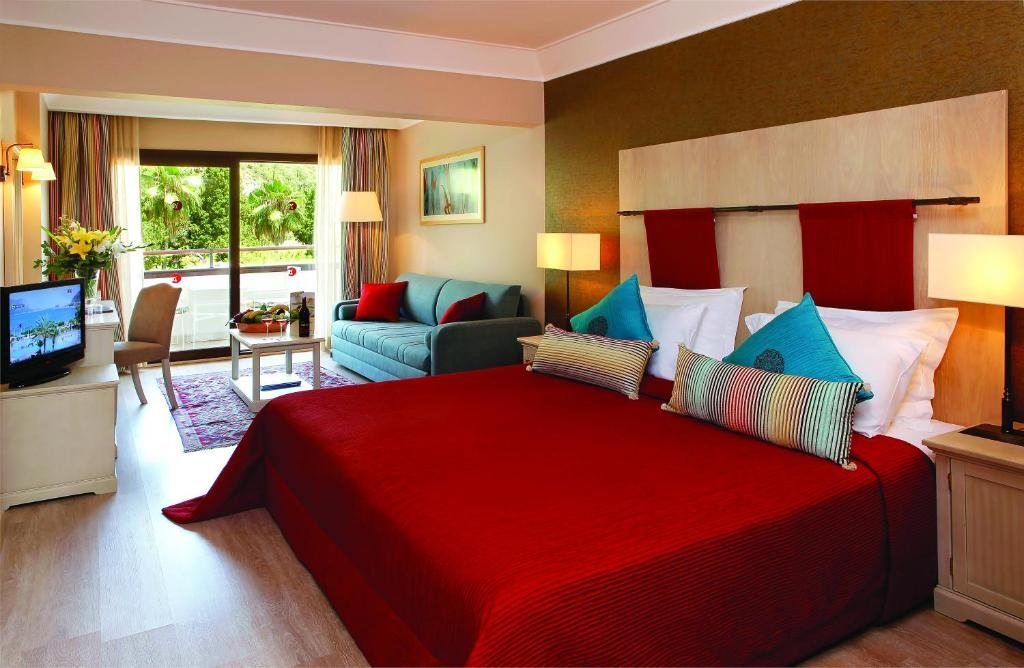 Двухместный (Двухместный номер Делюкс с 1 кроватью или 2 отдельными кроватями и видом на лес) курортного отеля Marti Resort Deluxe Hotel, Мармарис