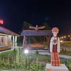 На территории арт-объекты для фото, База отдыха Мамин уют