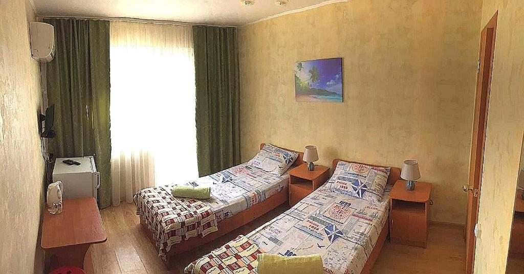 Двухместный (Двухместный номер с 2 отдельными кроватями) гостевого дома Эдельвейс, Новомихайловский