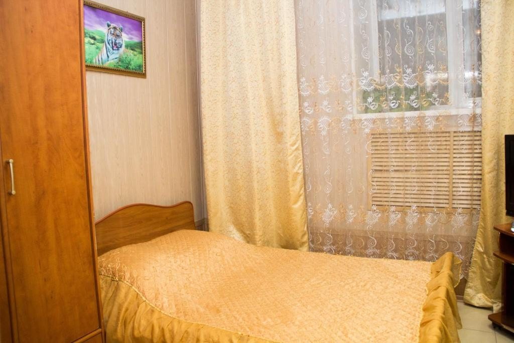 Двухместный (Двухместный номер с 1 кроватью и общим туалетом) отеля Мега, Уссурийск