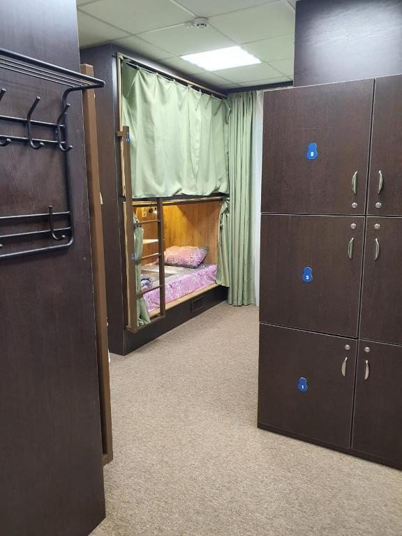 Номер (Спальное место на двухъярусной кровати в общем номере для мужчин) хостела Матрешка, Сергиев Посад