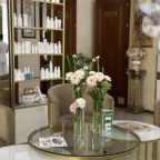 Салон красоты, Гостиница Анфиса