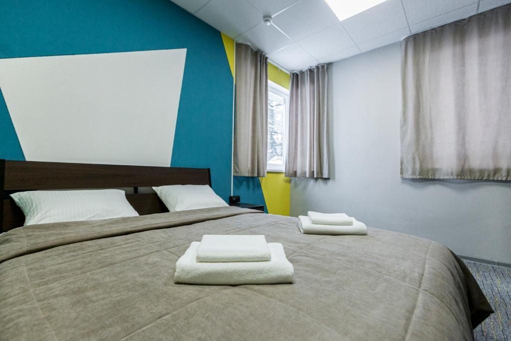 Двухместный (Двухместный номер с 1 кроватью и общей ванной комнатой) хостела SILVER hostel, Шерегеш