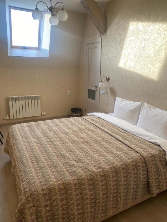 Двухместный (Двухместный номер с 1 кроватью и собственной ванной комнатой) гостиницы Талисман, Барнаул