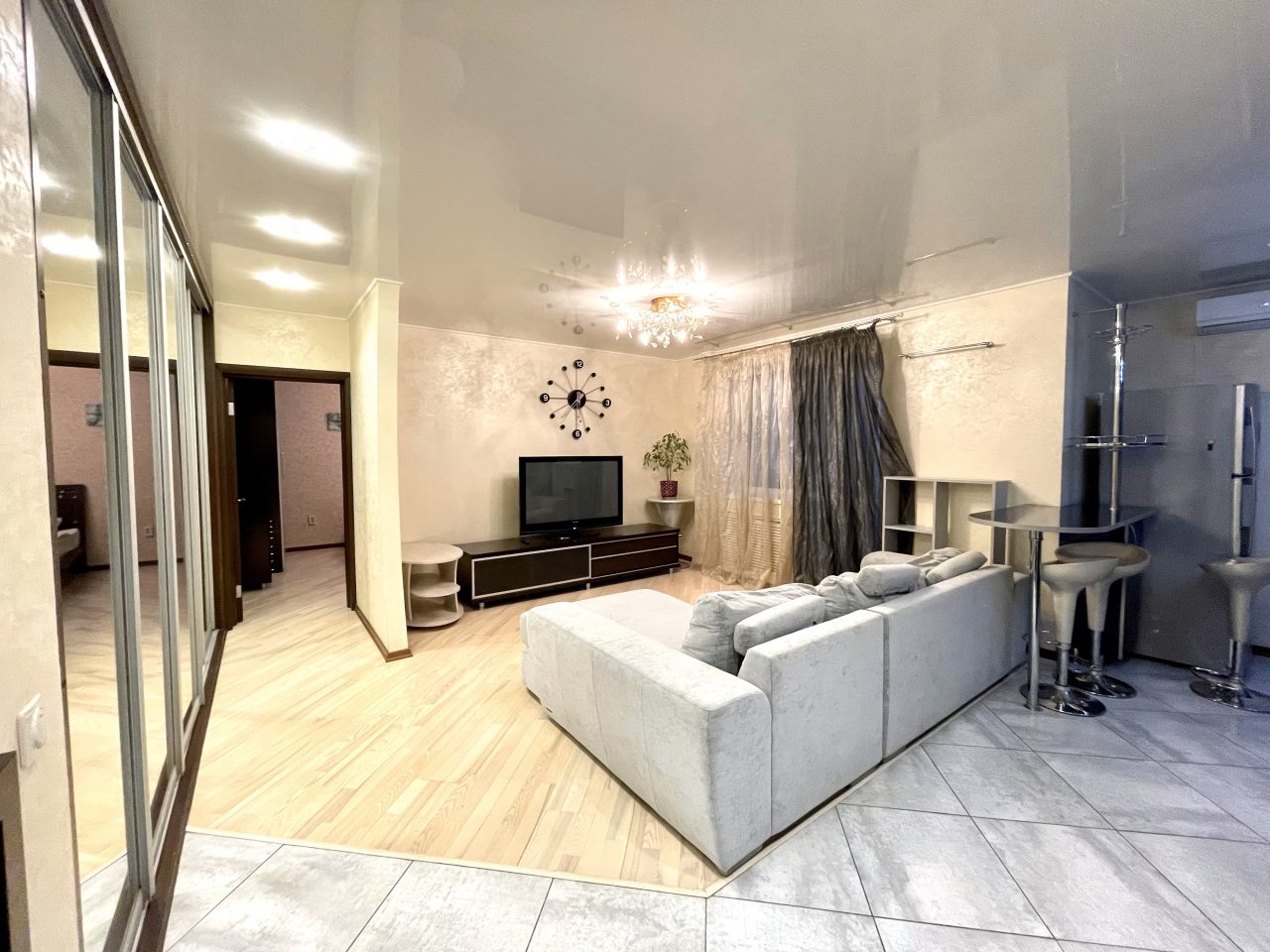 Апартаменты (Апартаменты 42), Апартаменты Flats-Line