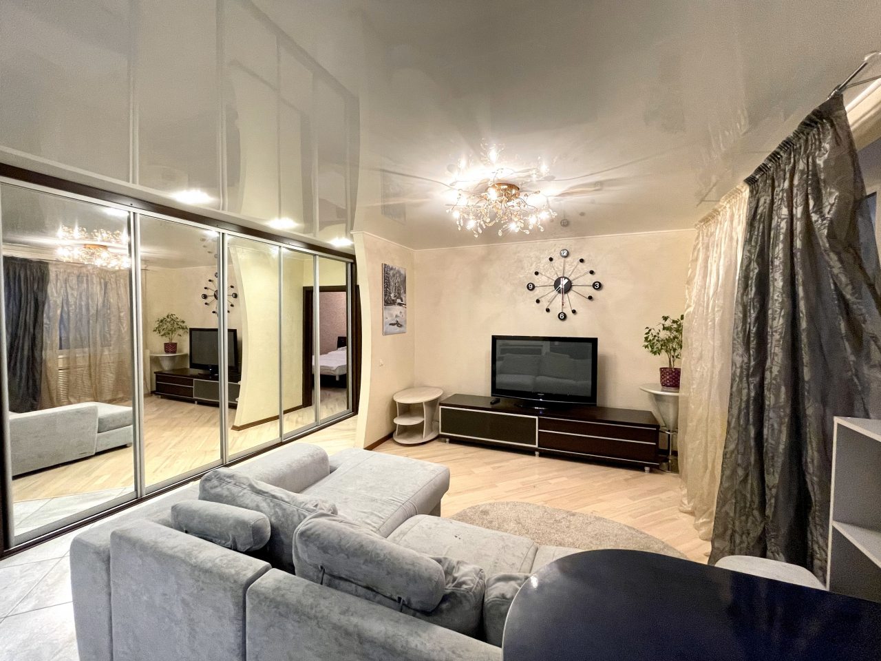 Апартаменты (Апартаменты 42), Апартаменты Flats-Line