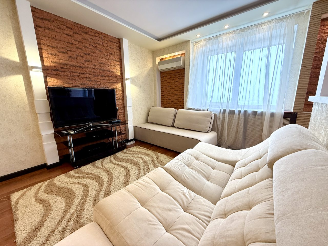 Апартаменты (Апартаменты 63), Апартаменты Flats-Line