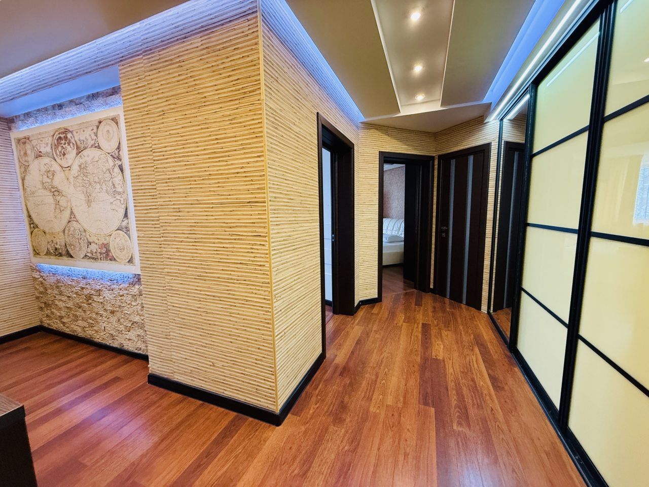 Апартаменты (Апартаменты 63), Апартаменты Flats-Line