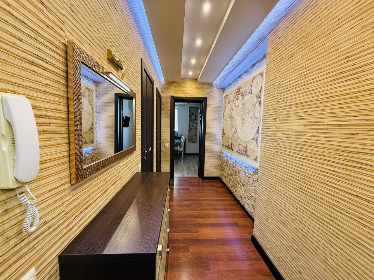 Апартаменты (Апартаменты 63), Апартаменты Flats-Line