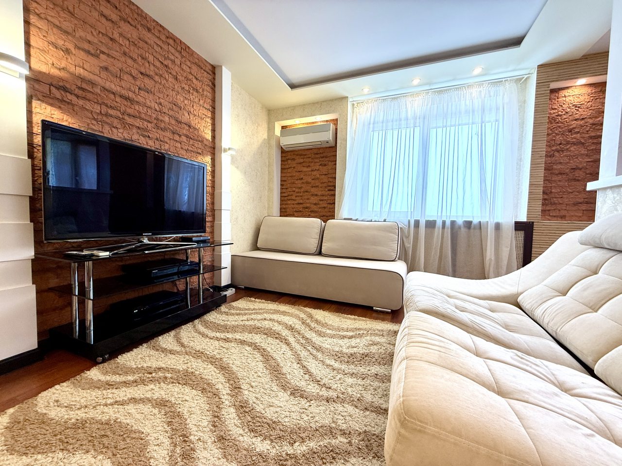 Апартаменты (Апартаменты 63), Апартаменты Flats-Line