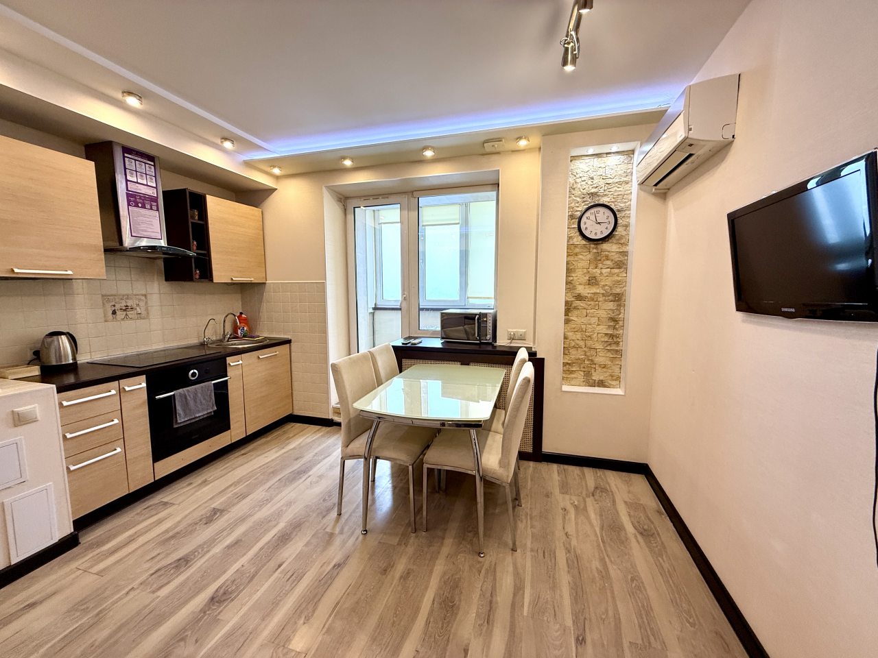 Апартаменты (Апартаменты 63), Апартаменты Flats-Line
