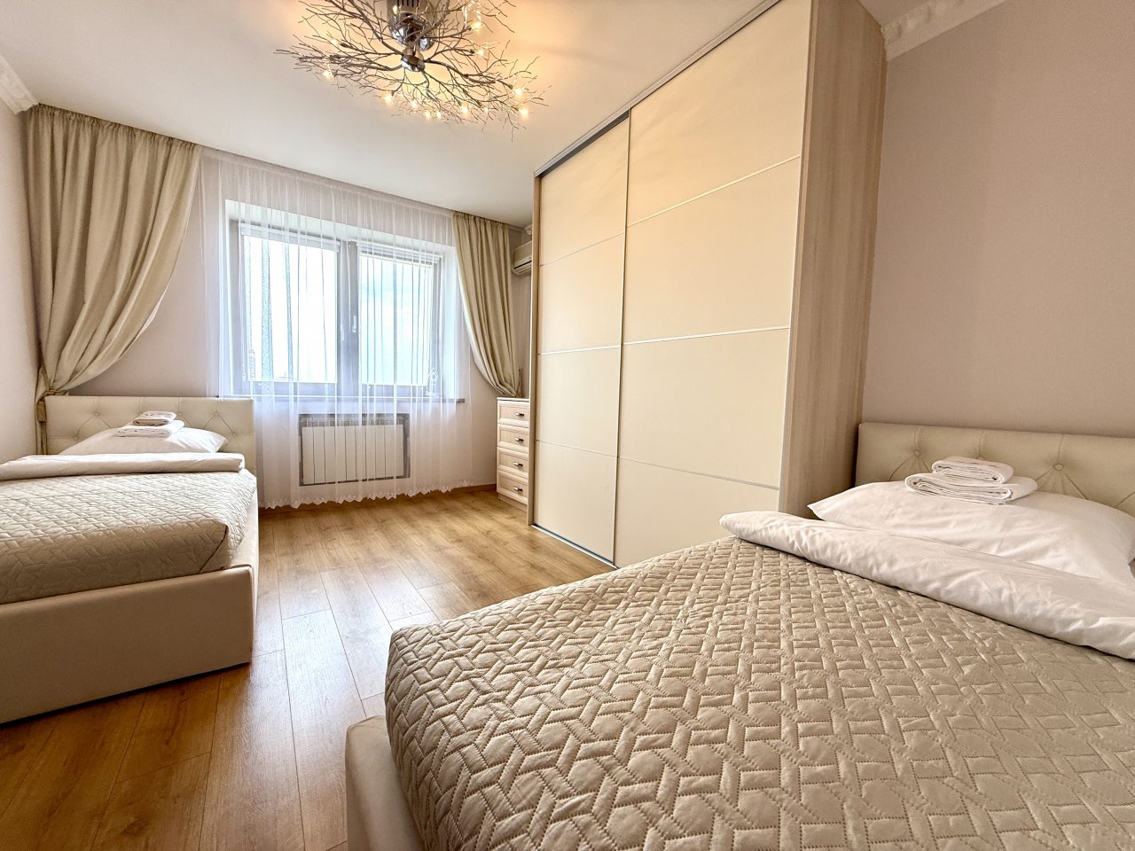 Апартаменты (Апартаменты 320), Апартаменты Flats-Line