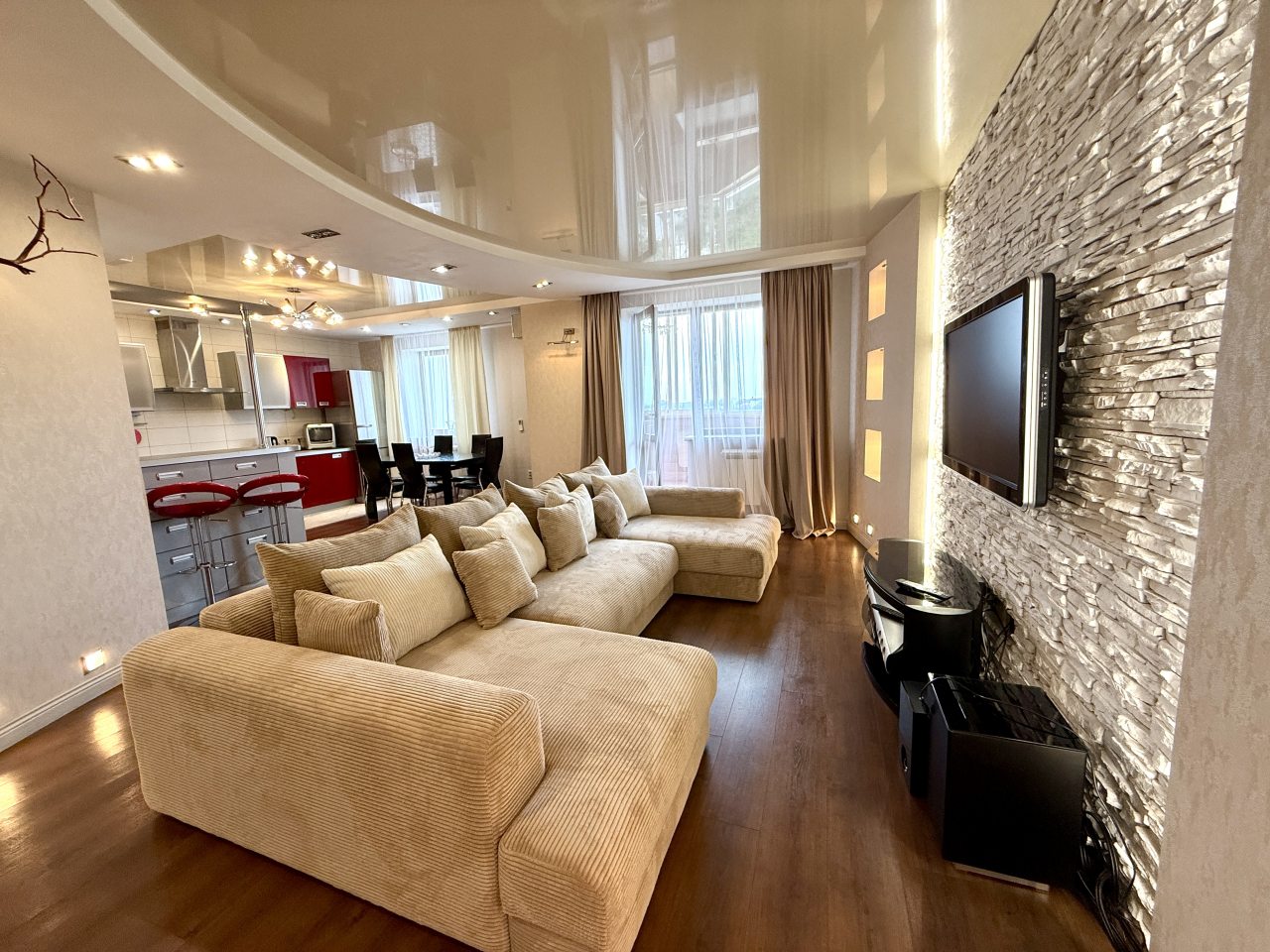 Апартаменты (Апартаменты 320), Апартаменты Flats-Line