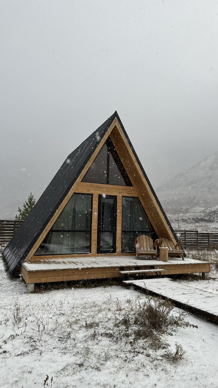 Двухместный (Дом А-фрейм с одной спальней вид на горы), Глэмпинг Айвенго